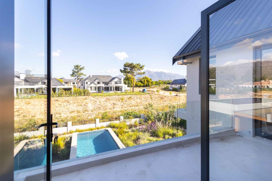 5 Bedroom Property for Sale in Val De Vie Estate Western Cape